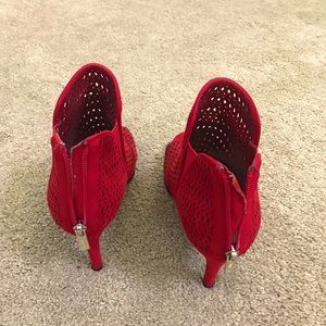 Red high heels size 9